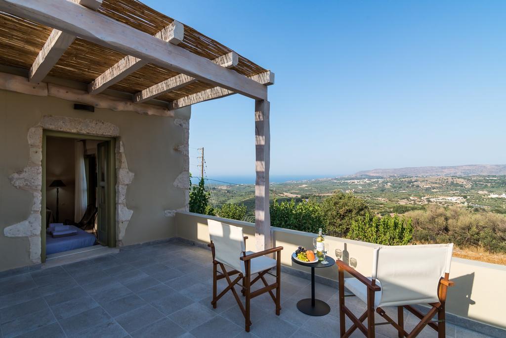 Traditional Stonebuilt Villa Leonanto, Only 5 Km From A Sandy Beach Kastellos Exterior photo