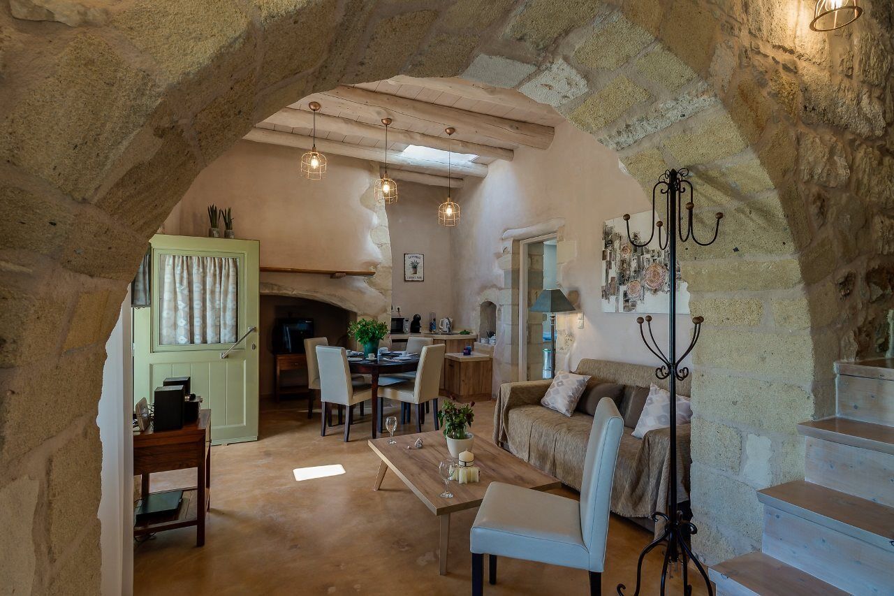 Traditional Stonebuilt Villa Leonanto, Only 5 Km From A Sandy Beach Kastellos Exterior photo